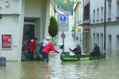 6月3日,德國南部的帕紹市遭遇洪水襲擊。